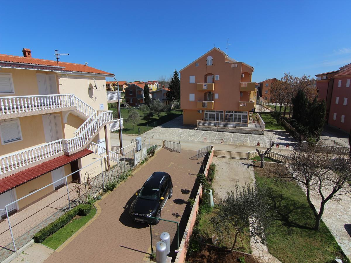 Apartments Matko & Sven Privlaka  Buitenkant foto